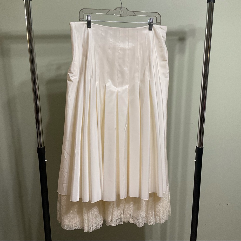 Vintage Style White Skirt with Lace